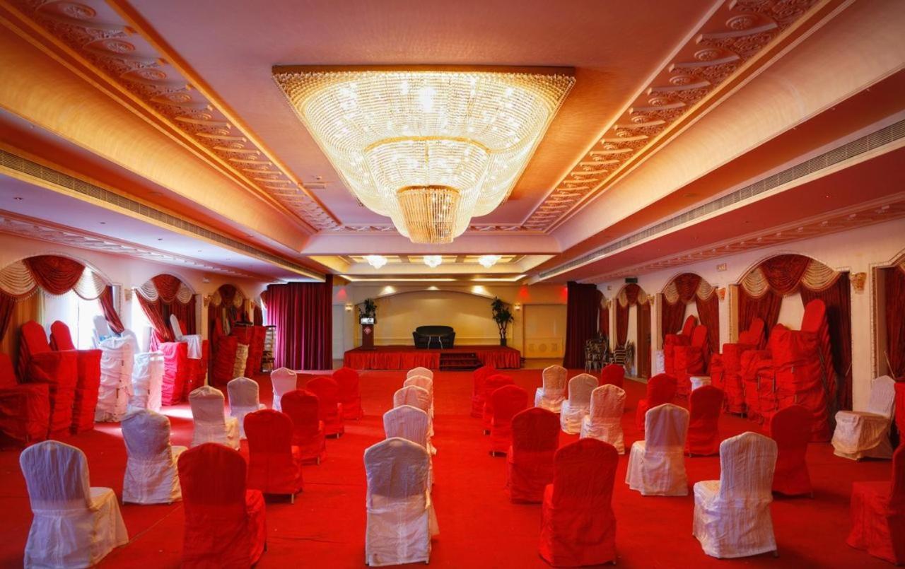 Johny International Hotel Mascate Extérieur photo