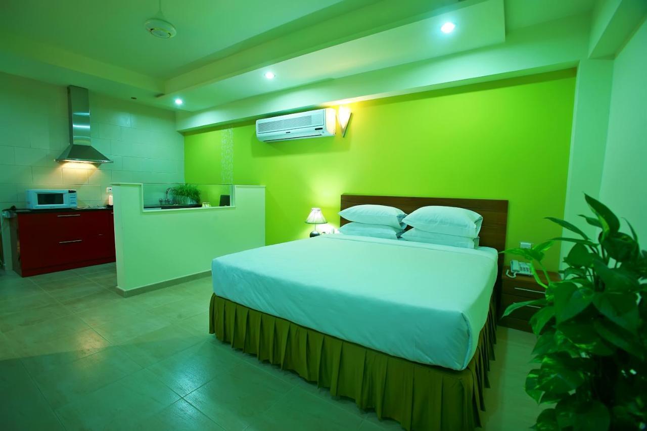 Johny International Hotel Mascate Extérieur photo