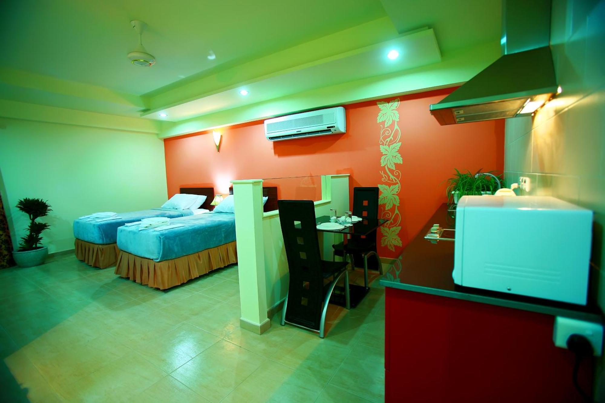 Johny International Hotel Mascate Extérieur photo
