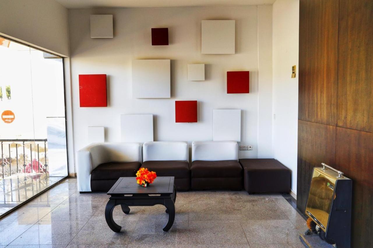 Johny International Hotel Mascate Extérieur photo