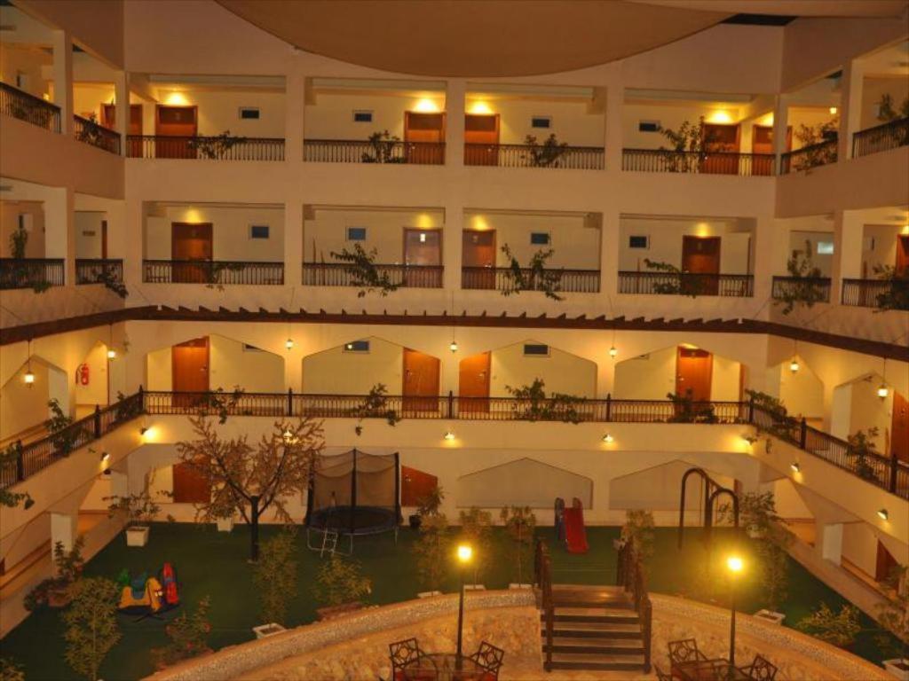 Johny International Hotel Mascate Extérieur photo